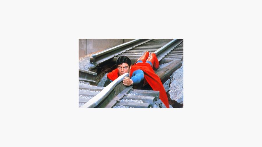 [https://rymdfilm.wordpress.com/tag/superman/](2015-10-19)